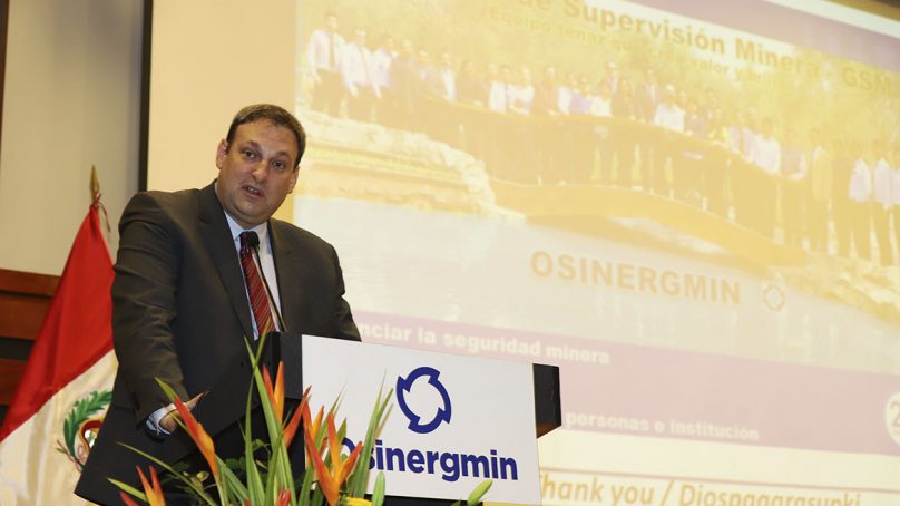 Renunció el presidente del Osinergmin, Daniel Schmerler